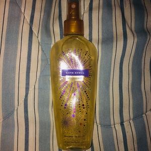 Scented body shimmer